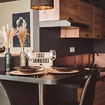 לינה וארוחת בוקר Atelier Du Chill -