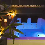 Atelier Du Chill - 4* ברגו
