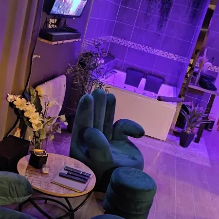 Atelier Du Chill - *